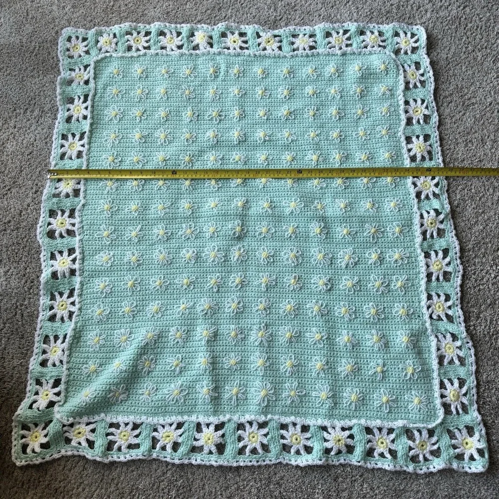 Vintage Daisy 3D Handmade Crochet Afghan Throw Coverlet Grannycore 43